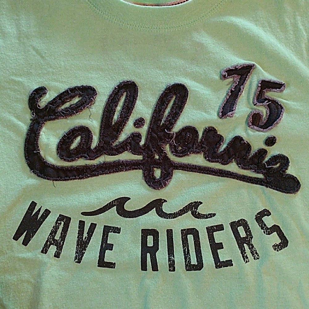 Boys Old Navy lime green classic T-shirt. Size M