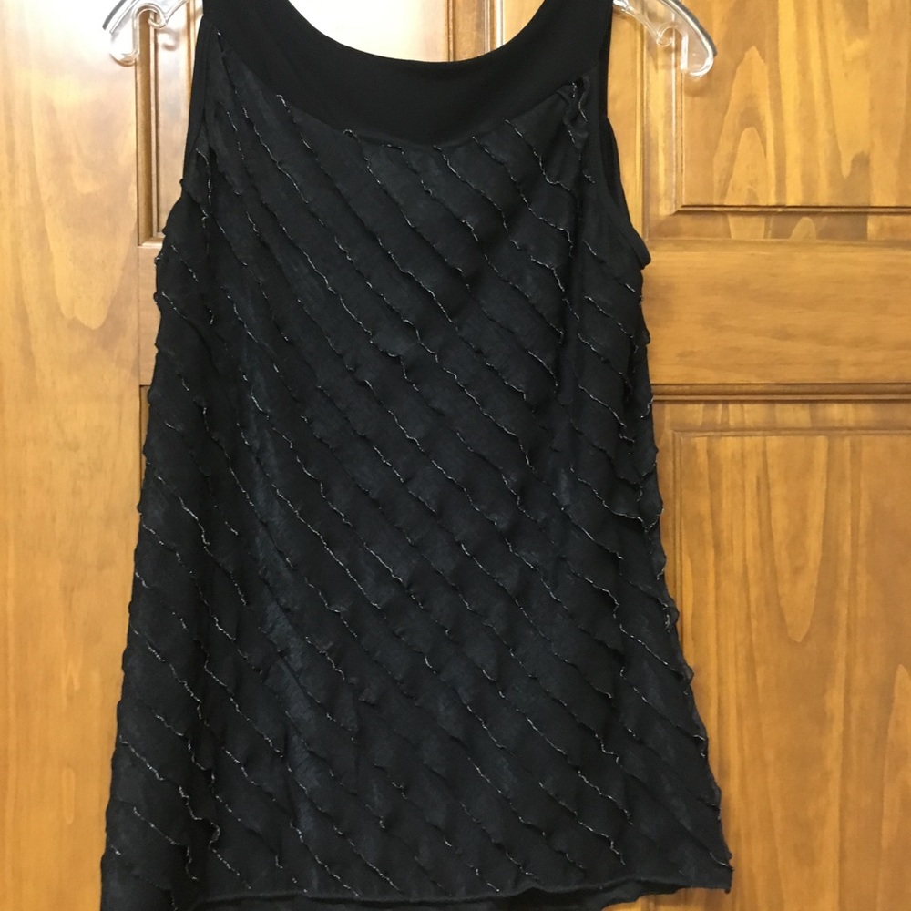 Janeric Ruffled Top - Picture 2 of 4