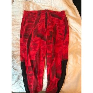 Lane Bryant red printed 18/20 leggings