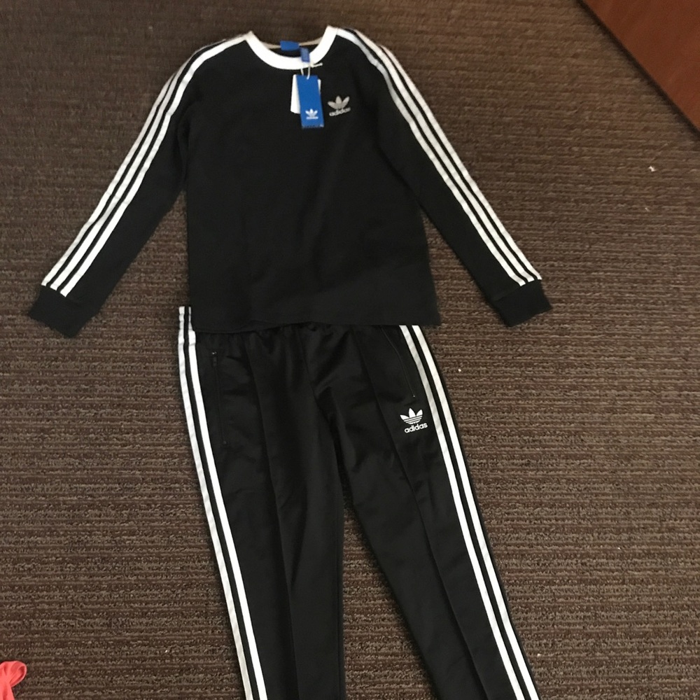 Adidas sweat suit BRAND NEW WITH TAGS!