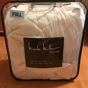 Full mattress pad