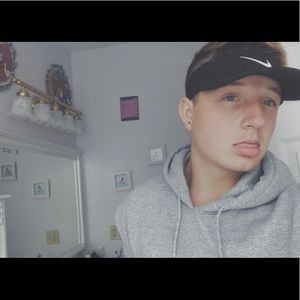 Meet your Posher, Ean