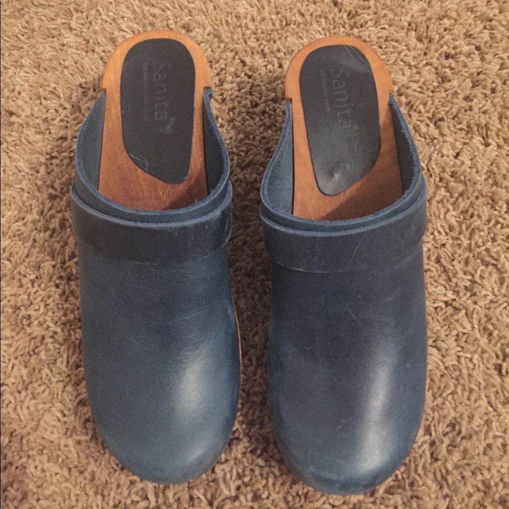 Sanita teal clog size 38