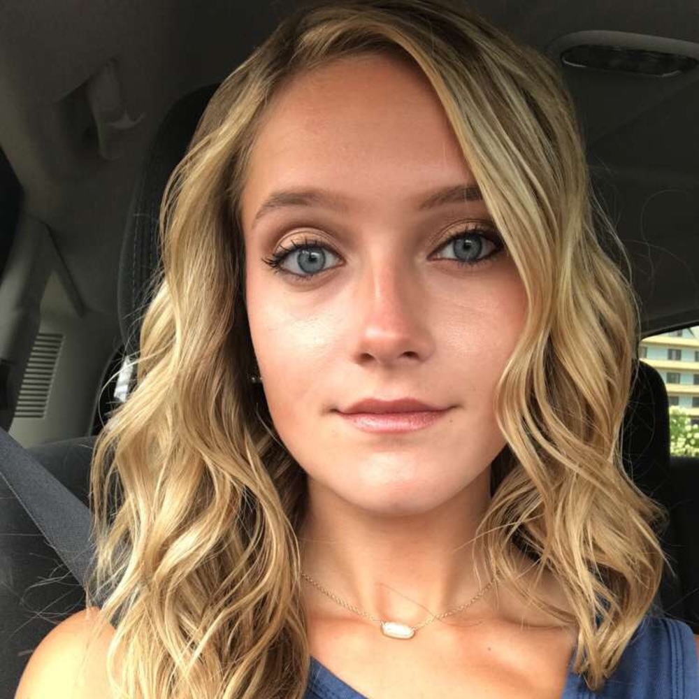 Meet your Posher, Danielle