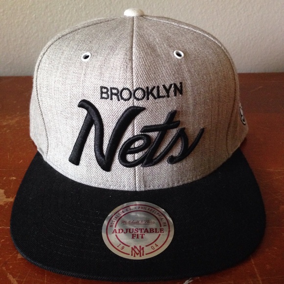 I am selling a Brooklyn Nets SnapBack!!! - Picture 1 of 7