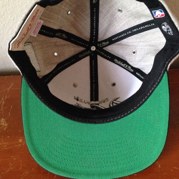 I am selling a Brooklyn Nets SnapBack!!! - Picture 4 of 7