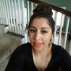 Meet your Posher, Evangelina