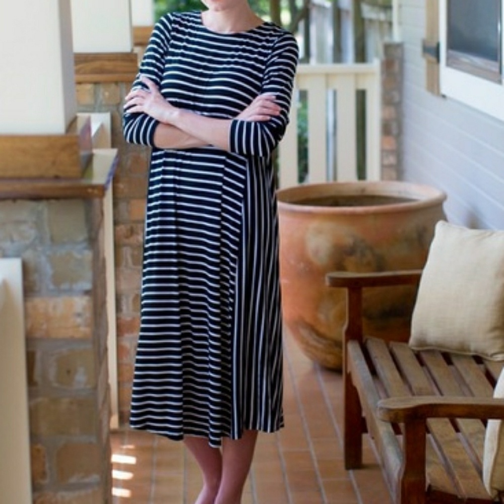 Dainty jewells white and navy stripe dress