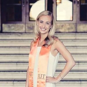 Meet your Posher, Haley