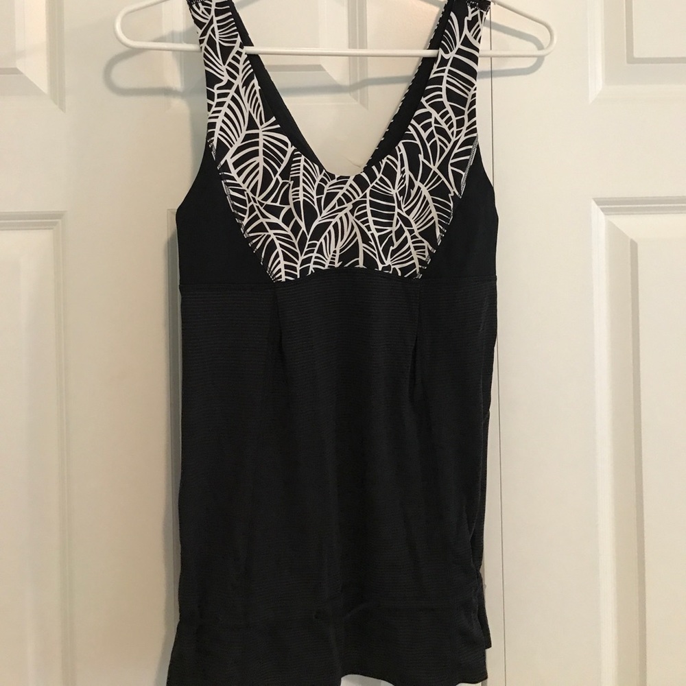 🍋 Lululemon tank 🖤