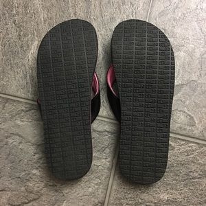Sanuk Shoes - New Flip Flops Sanuk Shoes - New Flip Flops