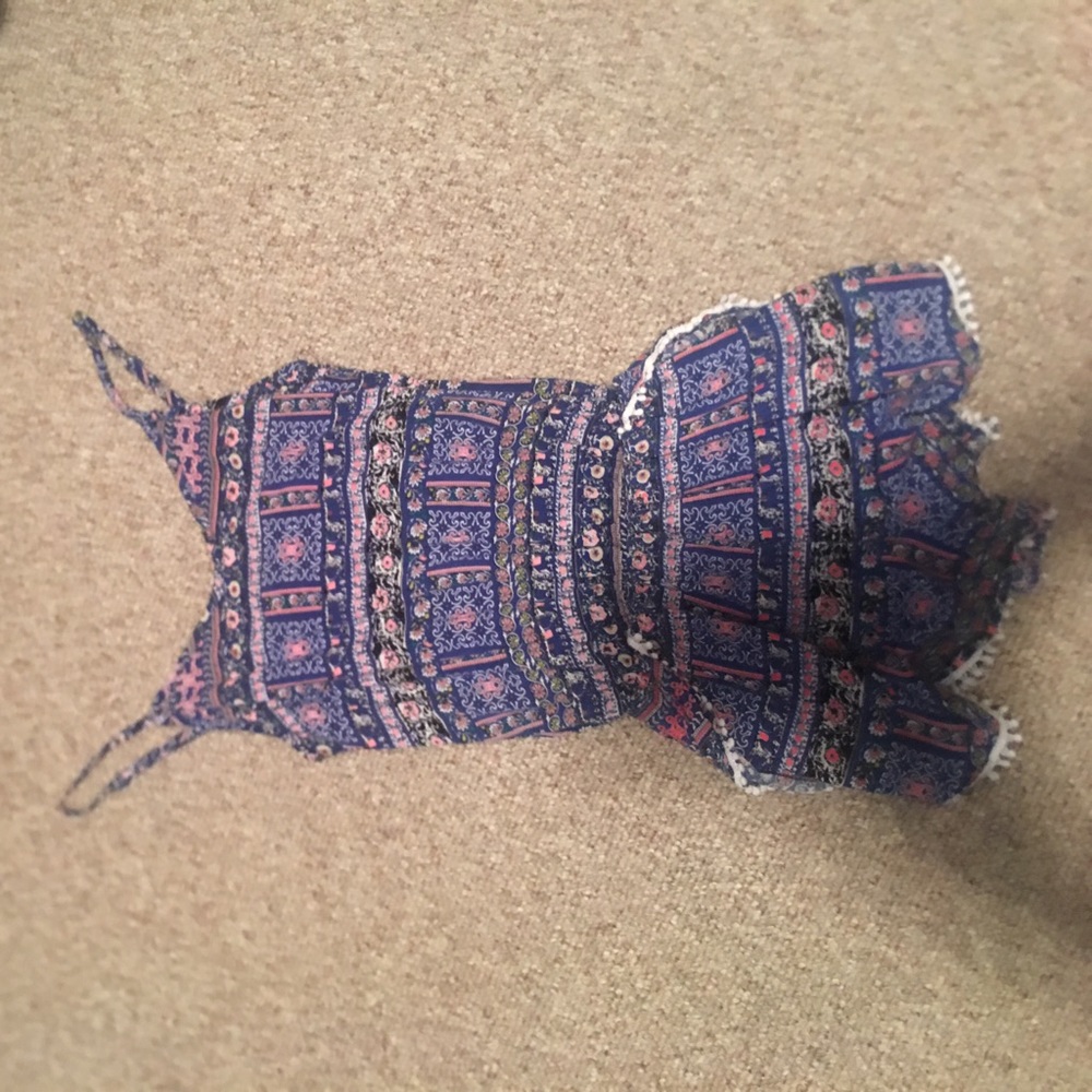 Adjustable straps, patterned cute romper