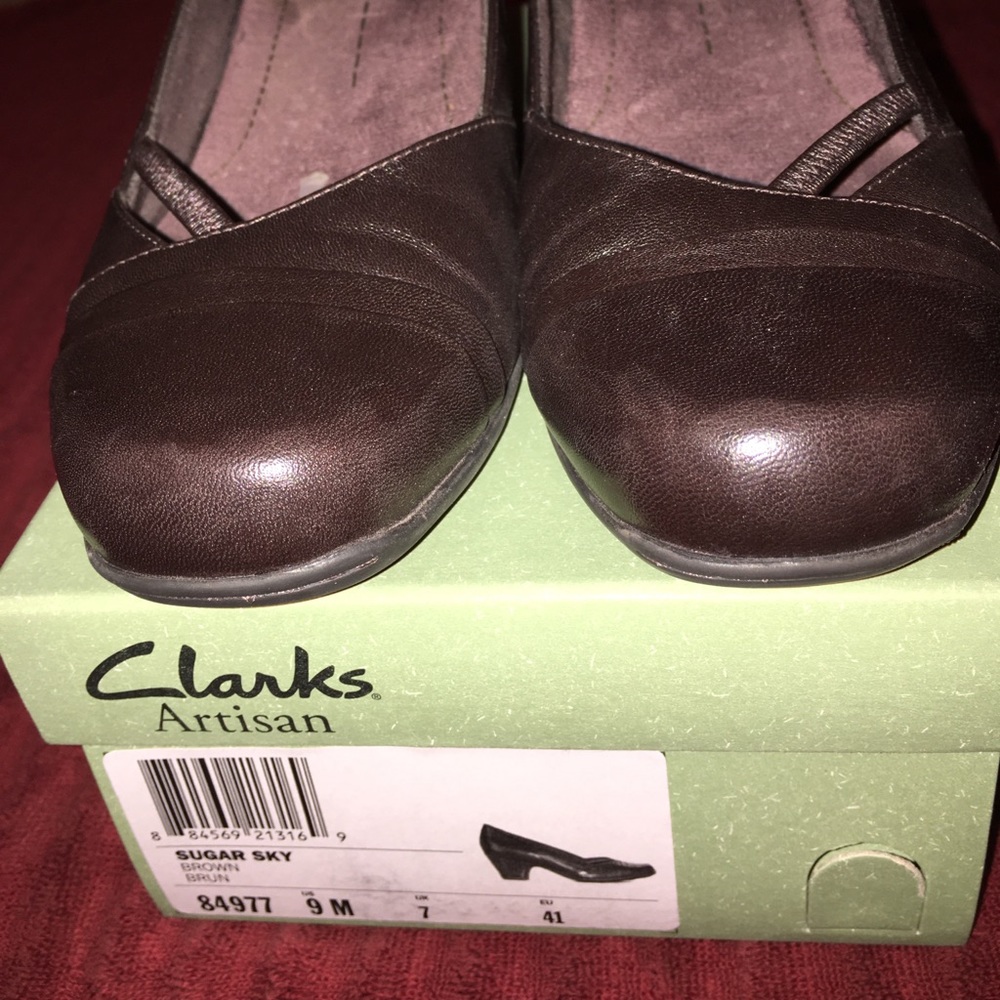 Clarks! Worn for work! 9 - Picture 3 of 8
