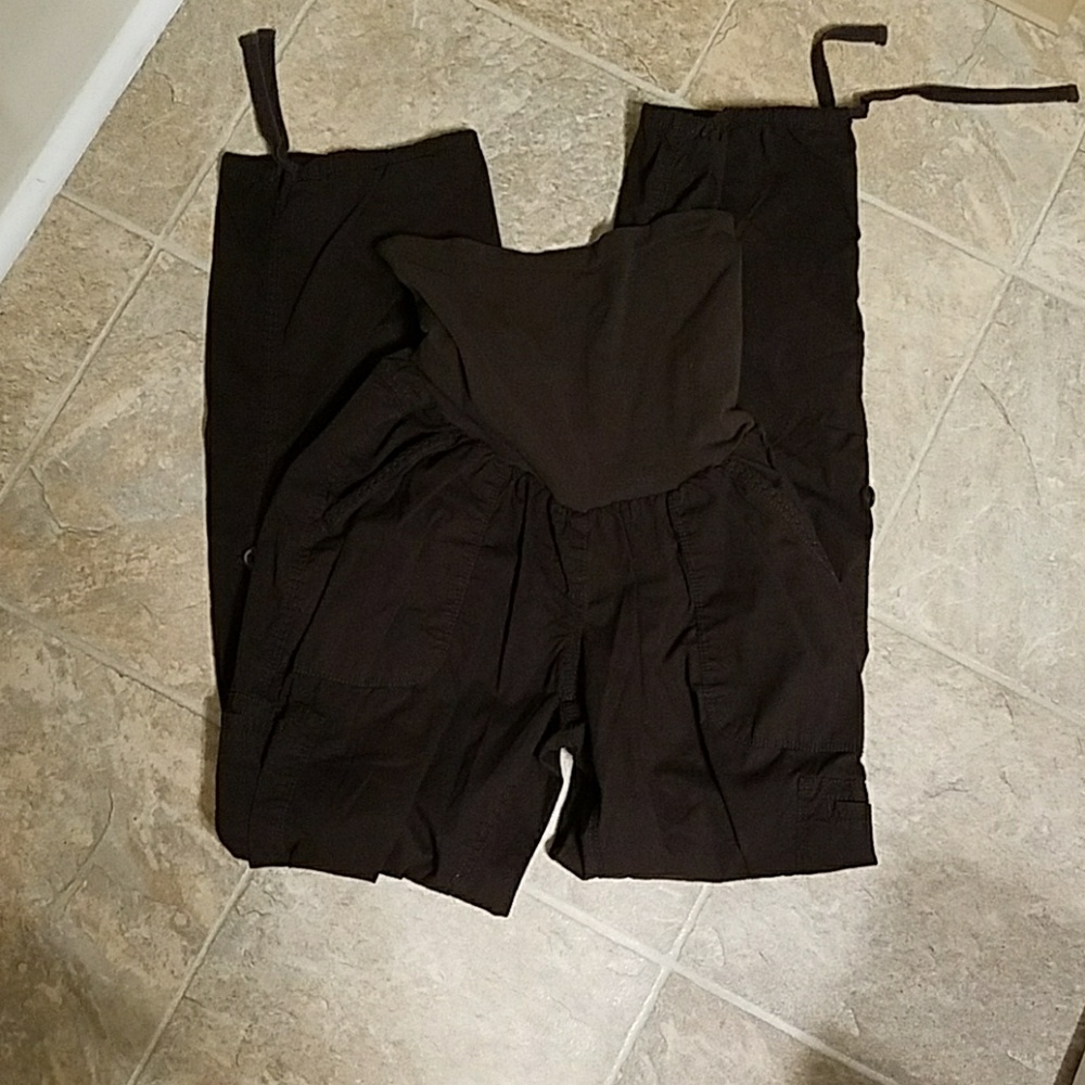 Motherhood maternity cargo pants / capris XL