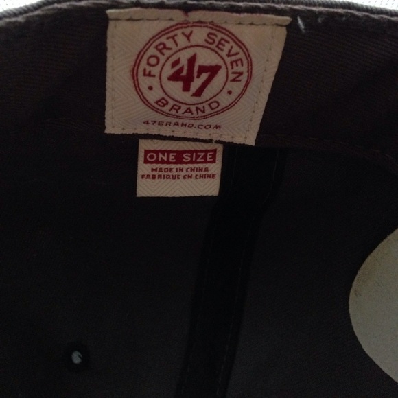 I am selling a New York Knicks SnapBack!!! - Picture 7 of 8