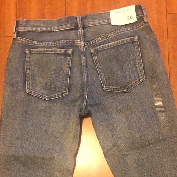 Pac Sun NWT Distressed boyfriend jeans - Picture 4 of 4