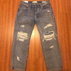 Pac Sun NWT Distressed boyfriend jeans