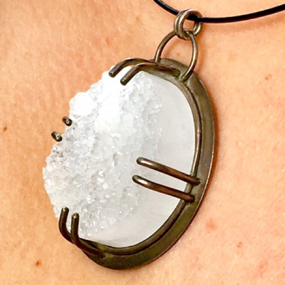 🔥HOST PICK🔥SALE! STERLING SILVER DRUZY NECKLACE!
