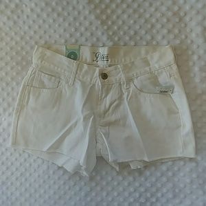 NWT Old Navy white denim cut off shorts size 0