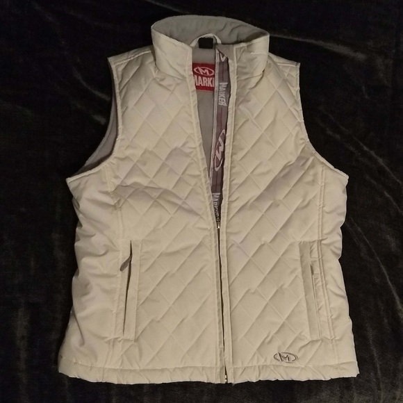 White winter vest - Picture 1 of 3