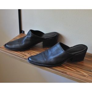 Mule breaker leather heel