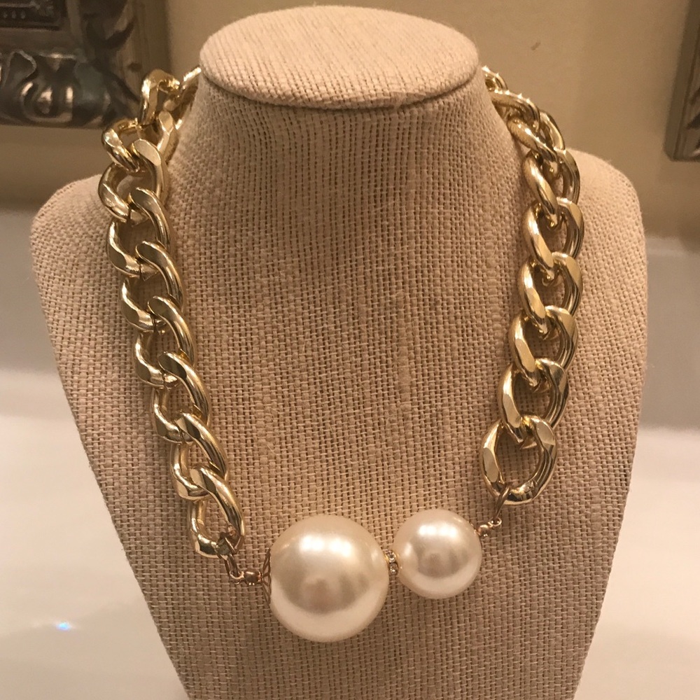 🎉 Chain link faux pearl necklace