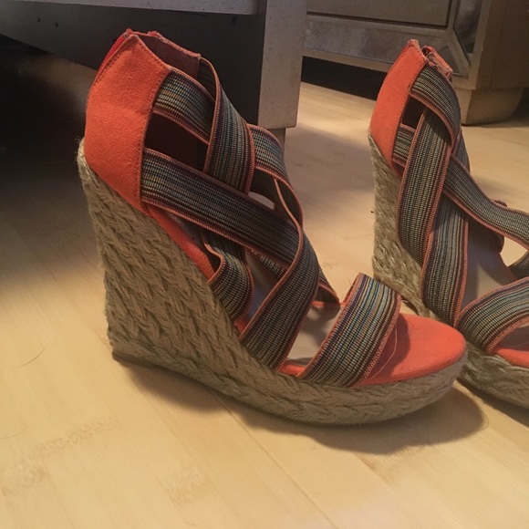 Bright summer wedge - Picture 2 of 3