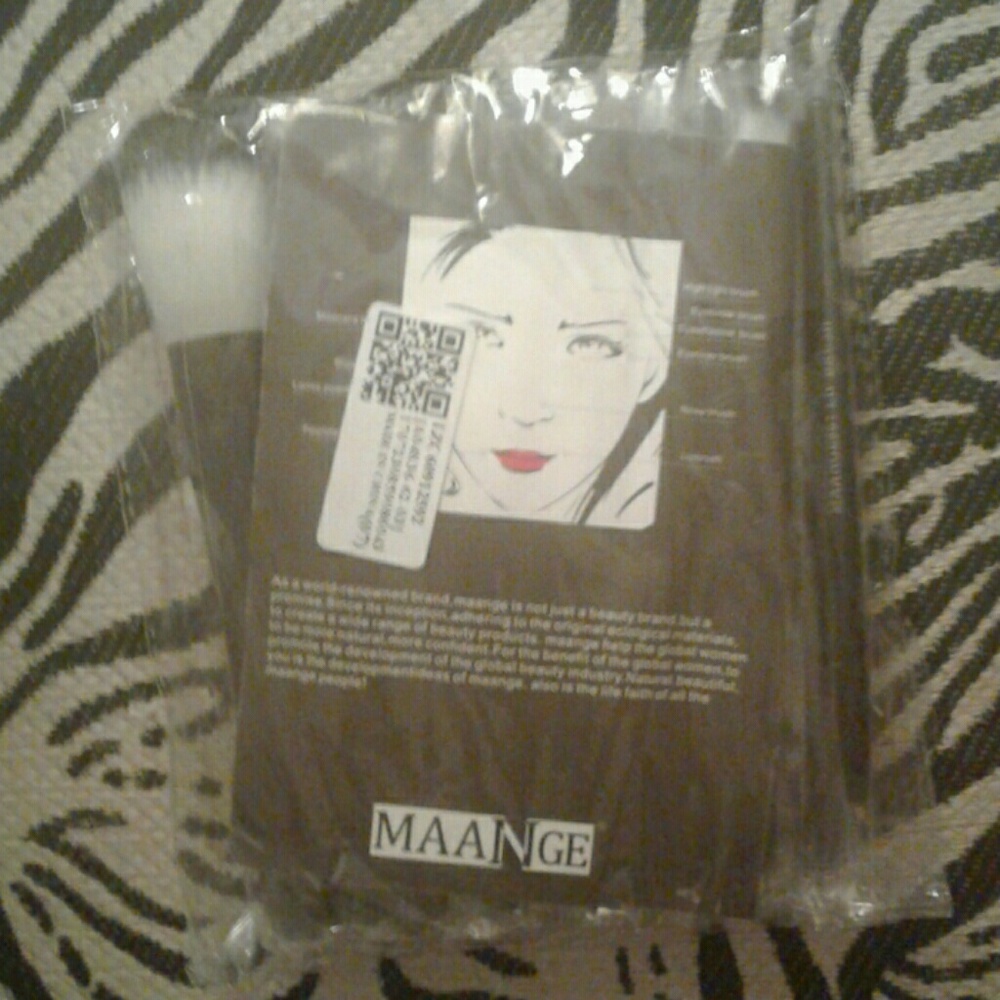 Makeup brush