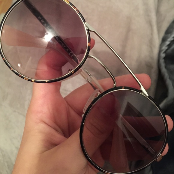 Oversized round sunglasses Prada main image 4