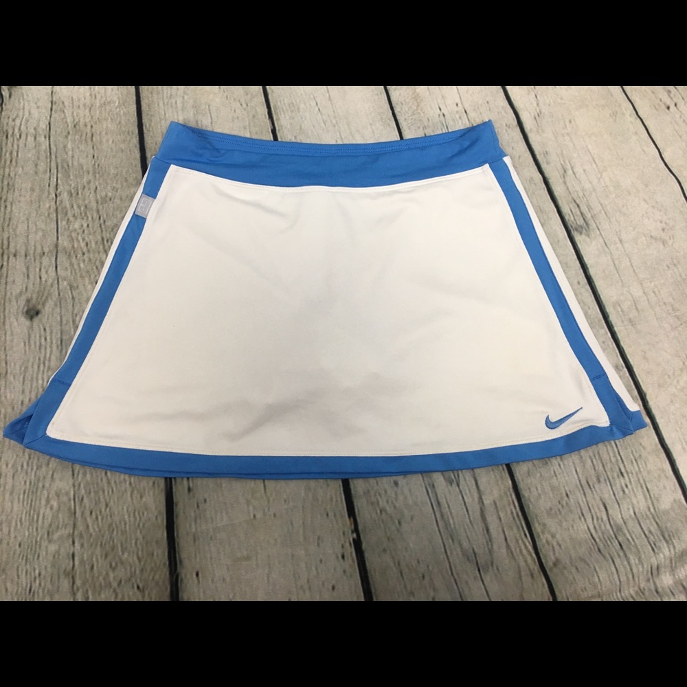 Nike Large ladies Skort w/ built in shorts Wht/Blu
