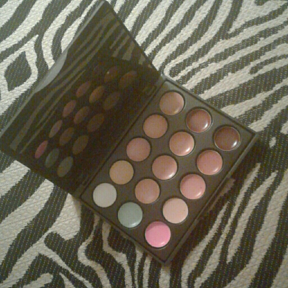 Eyes makeup