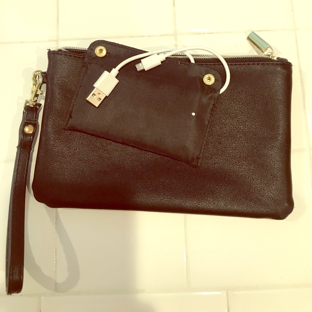Black wristlet with charging pack inside!