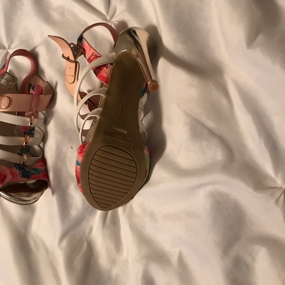 Pumps - Picture 3 of 4