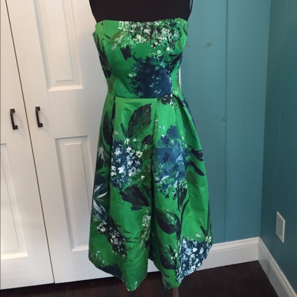 Green Rickie Freeman Teri Jon Strapless Dress