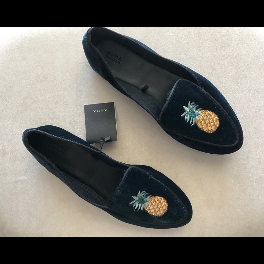 Zara navy blue velet loafers