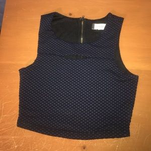 Navy blue polka dot, top slit crop top 🌑🐾