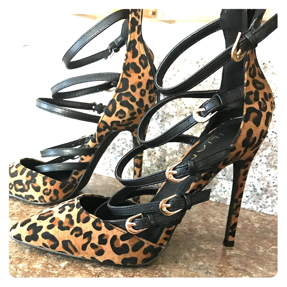 Liliana High Heel Strappy size 6 Brand new