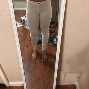 White American Eagle stretch pants