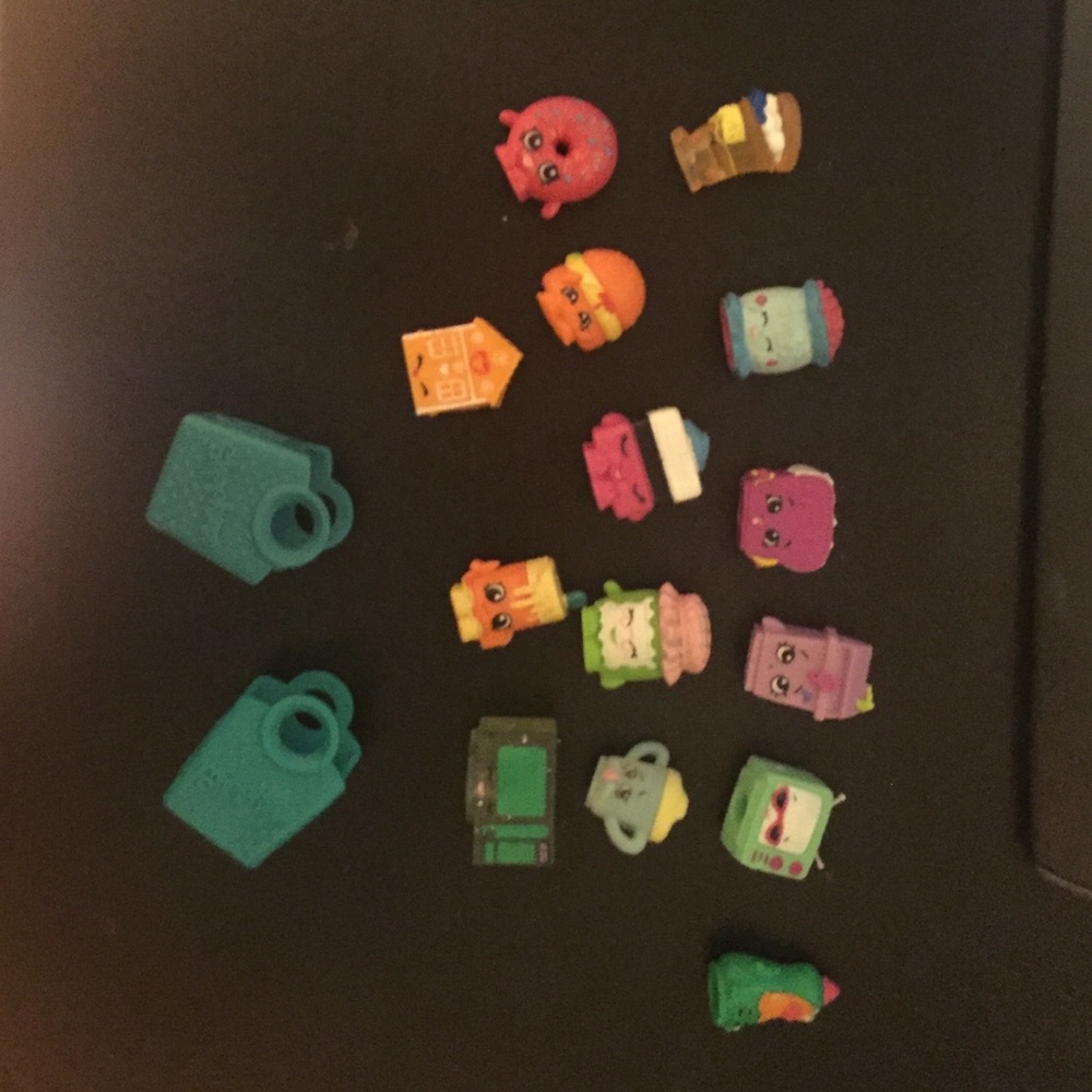 14 shopkins