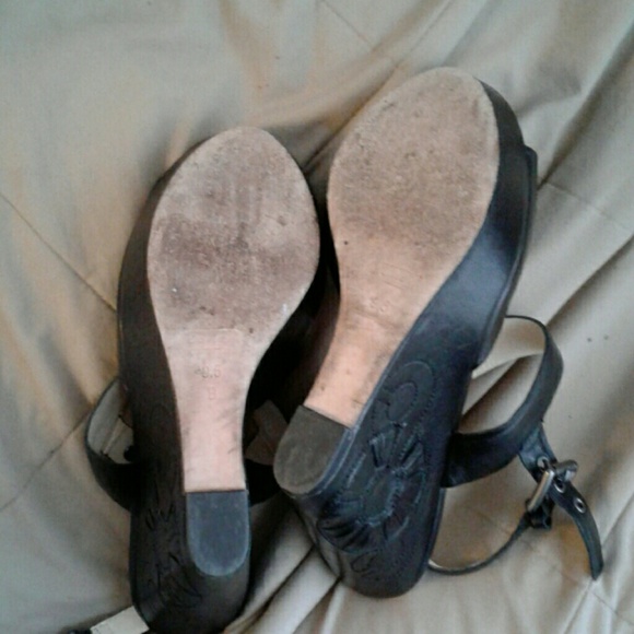 Coach wedges authentic!! - Picture 4 of 4