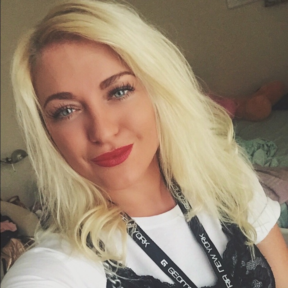 Meet your Posher, Anna