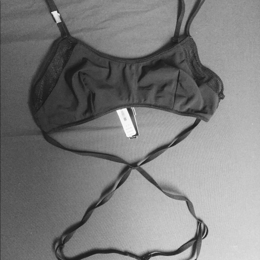 Black lacy bralette