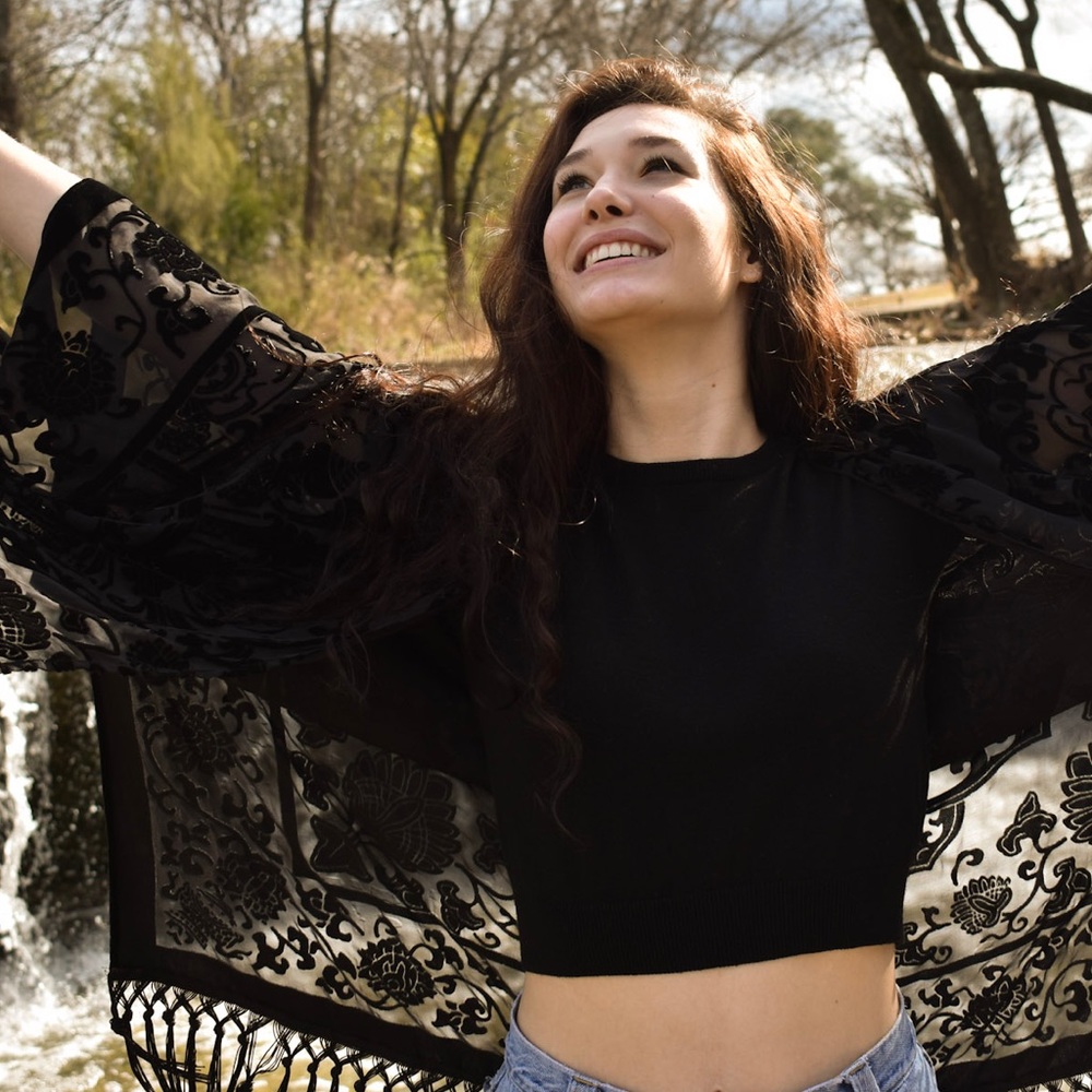 Meet Your Posher, Madi
