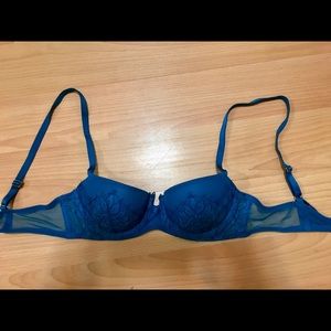 Victoria's Secret Very Sexy Uplift Balconet Bra