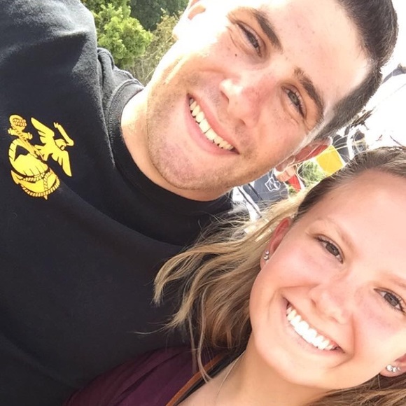 Meet Your Posher, Taylor - Picture 4 of 4