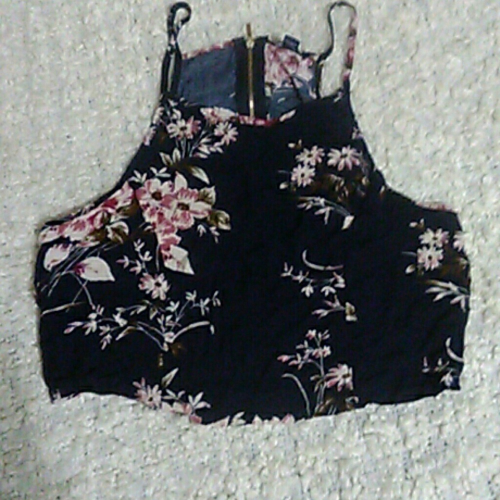Floral navy and pink crop