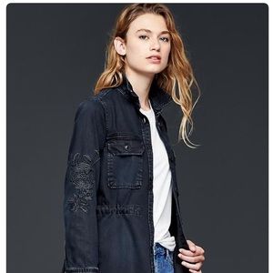 NWT! GAP 1969 embroidered denim shirt jacket