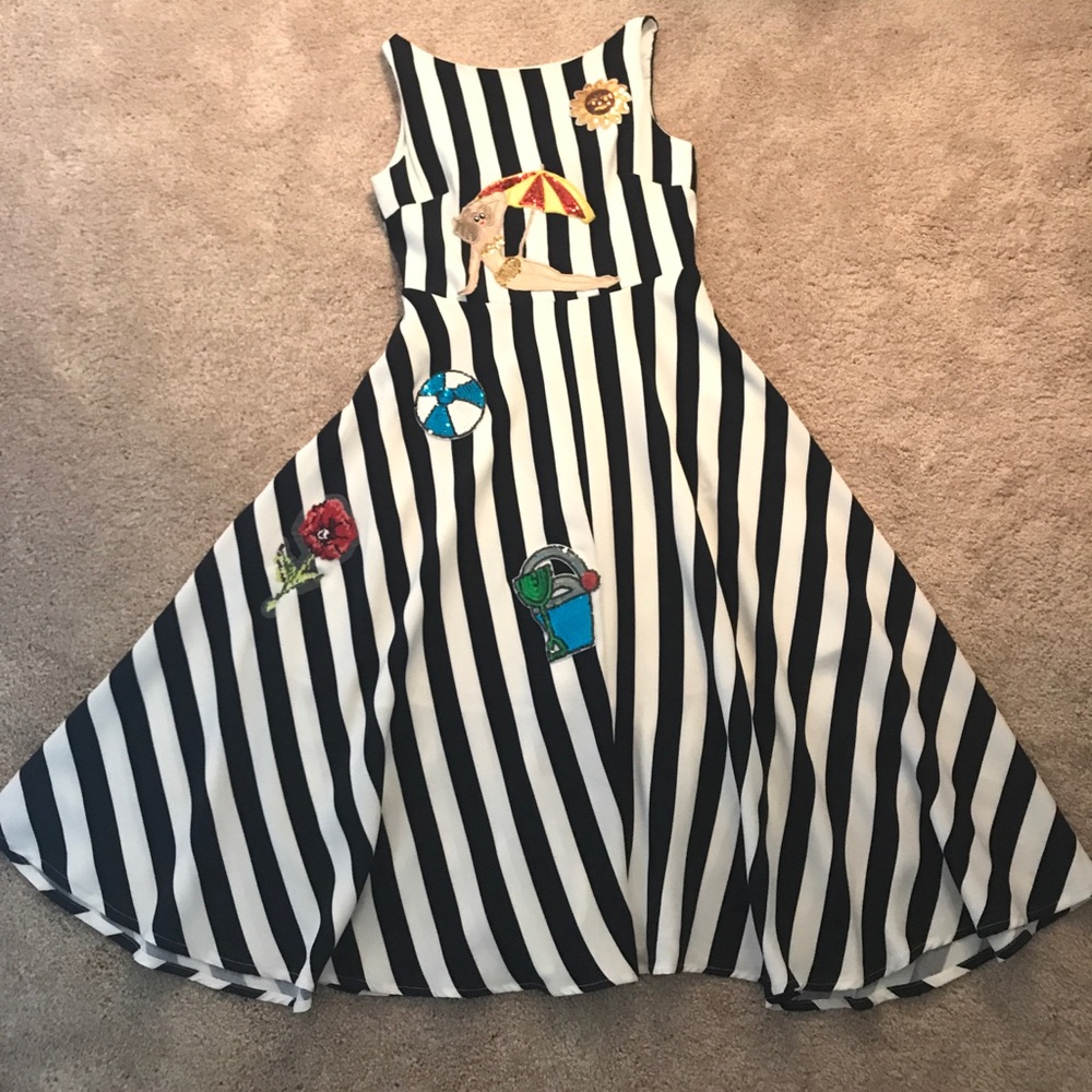 Yeva Chao Cartoon sticker navy stripe dress