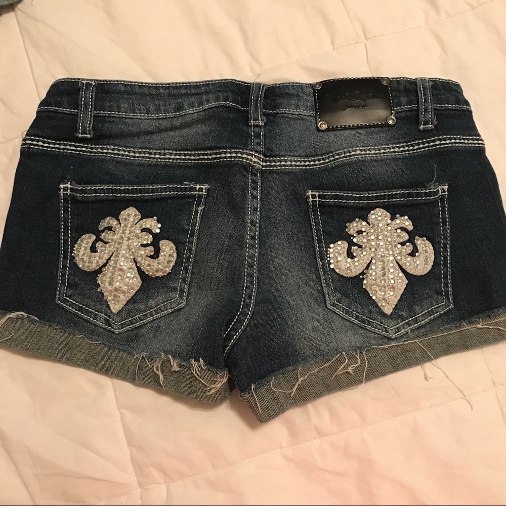 Cute Red Rivet Jean Shorts