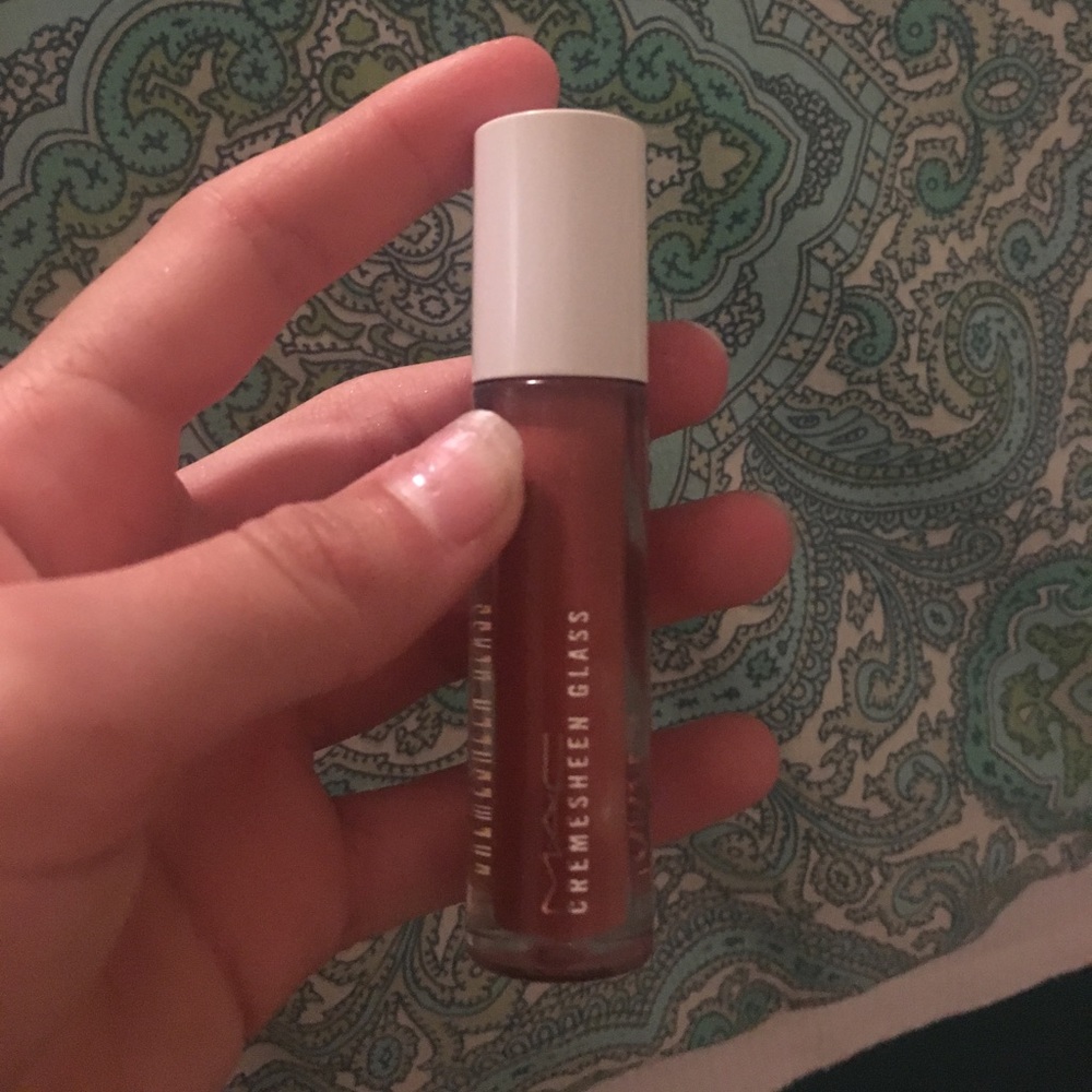 Mac Cremesheen Lipgloss Shade:Over Indulgence